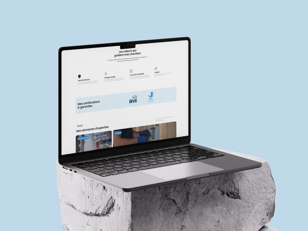 Mockup-écran-ordinateur-de-côté